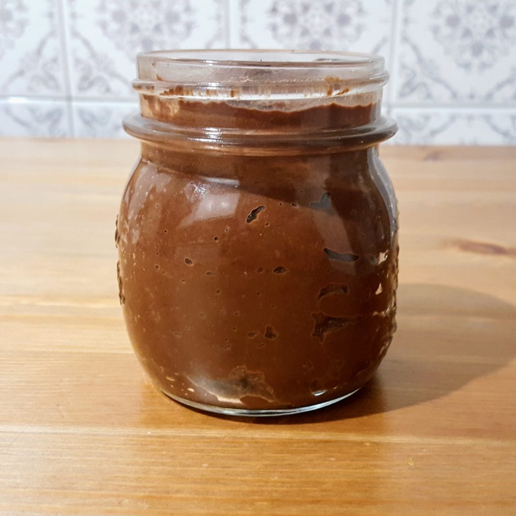 Spalmabile alla nocciola a base di ceci